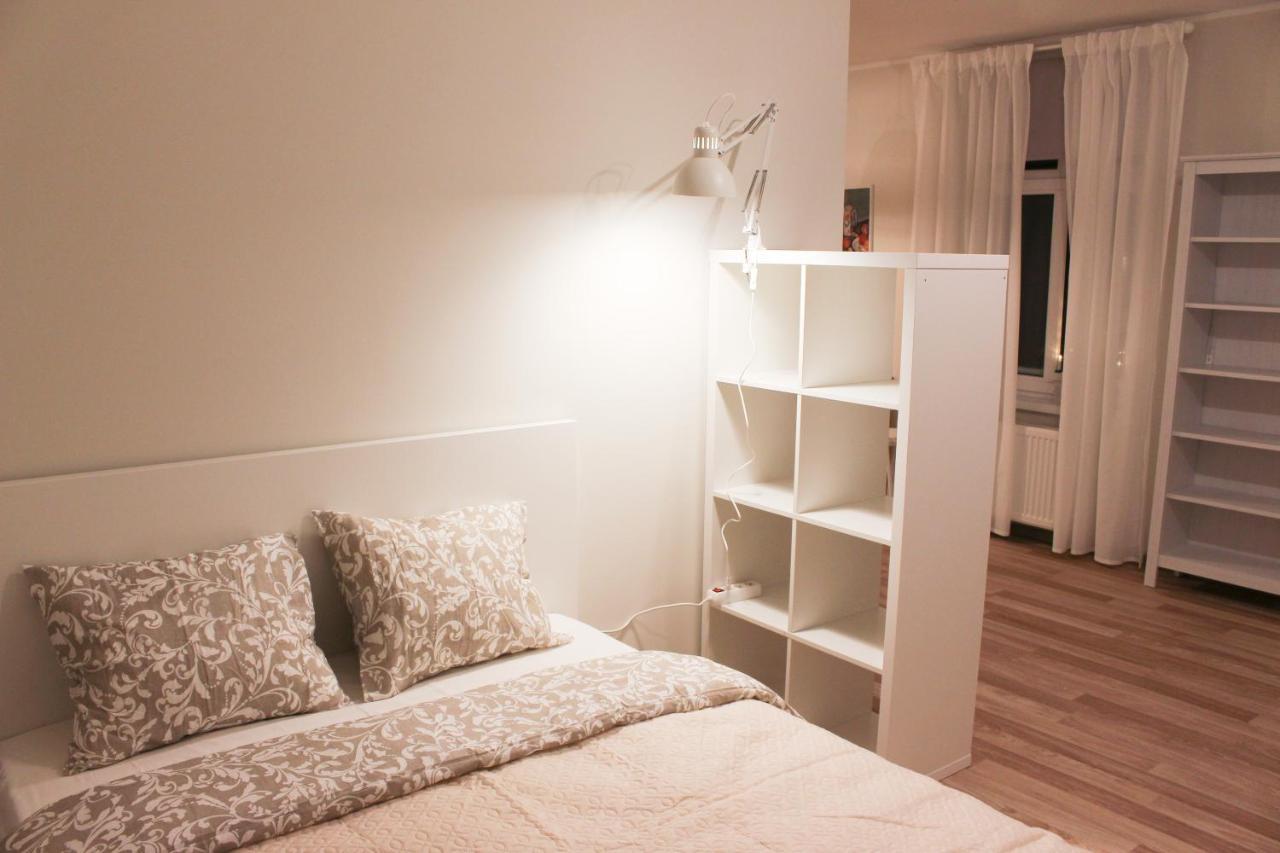 Bright Spacious Apartment In Riga With Free Parking ภายนอก รูปภาพ