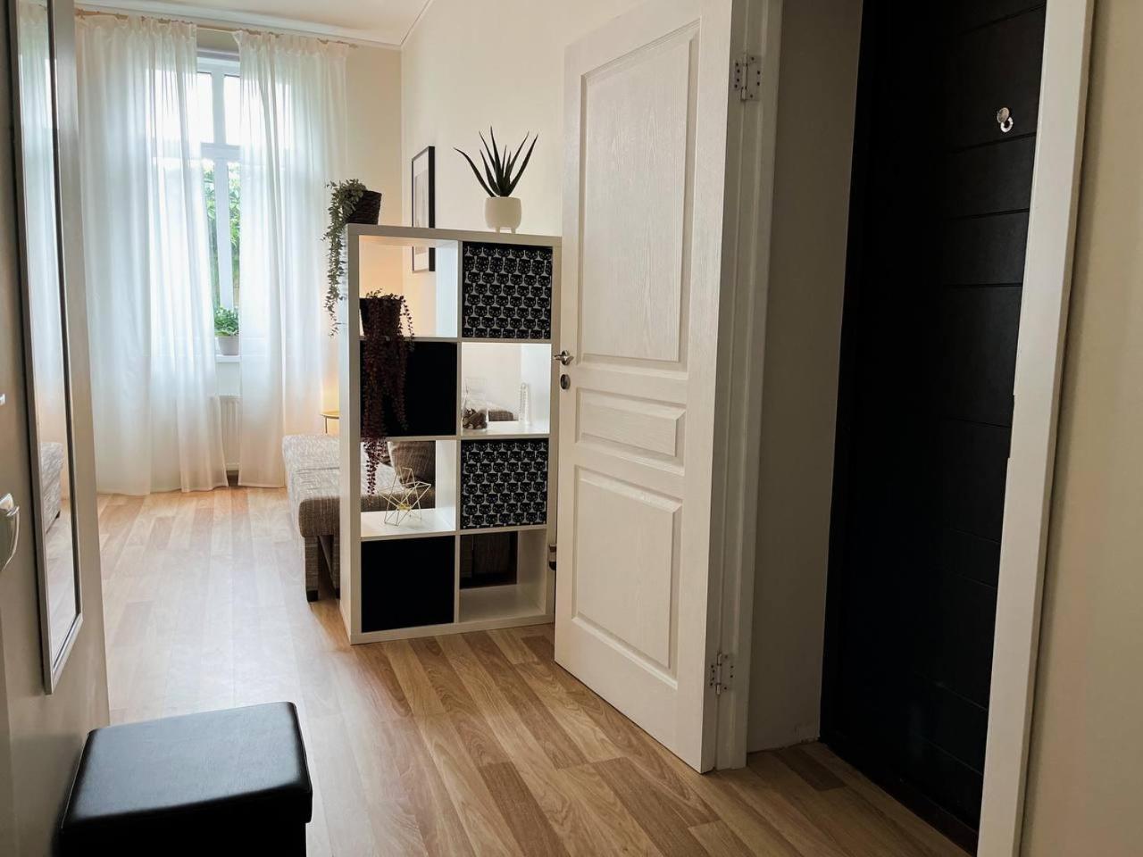 Bright Spacious Apartment In Riga With Free Parking ห้อง รูปภาพ