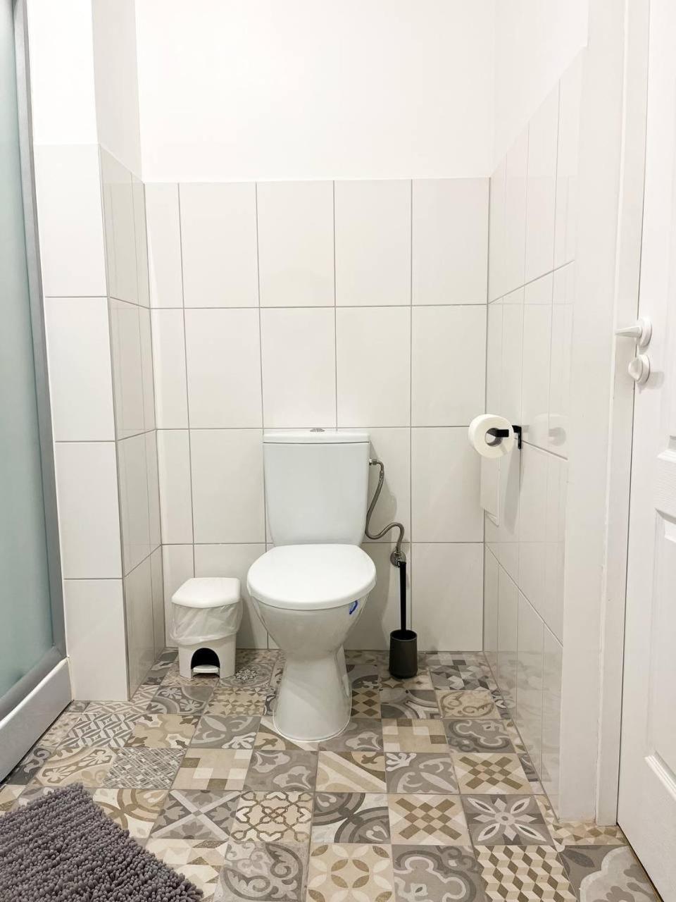 Bright Spacious Apartment In Riga With Free Parking ห้อง รูปภาพ